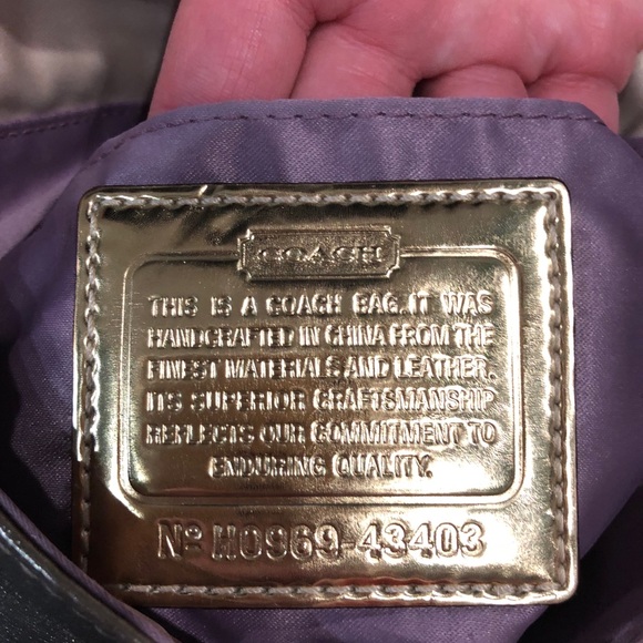 Gold Coach wristlet clutch - Picture 3 of 8